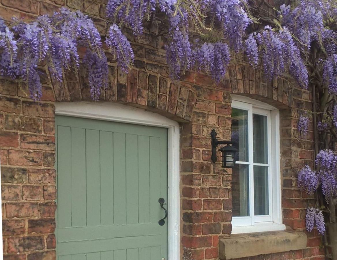 The Stables At Owlett Hall Crowle  Exterior foto